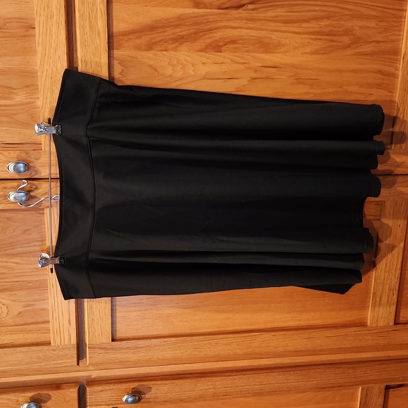 BLOOMCHIC *BLACK SKIRT* SZ 20 - (2XL) **New** - Picture 1 of 6